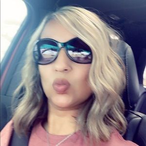 Meet your Posher, Tara